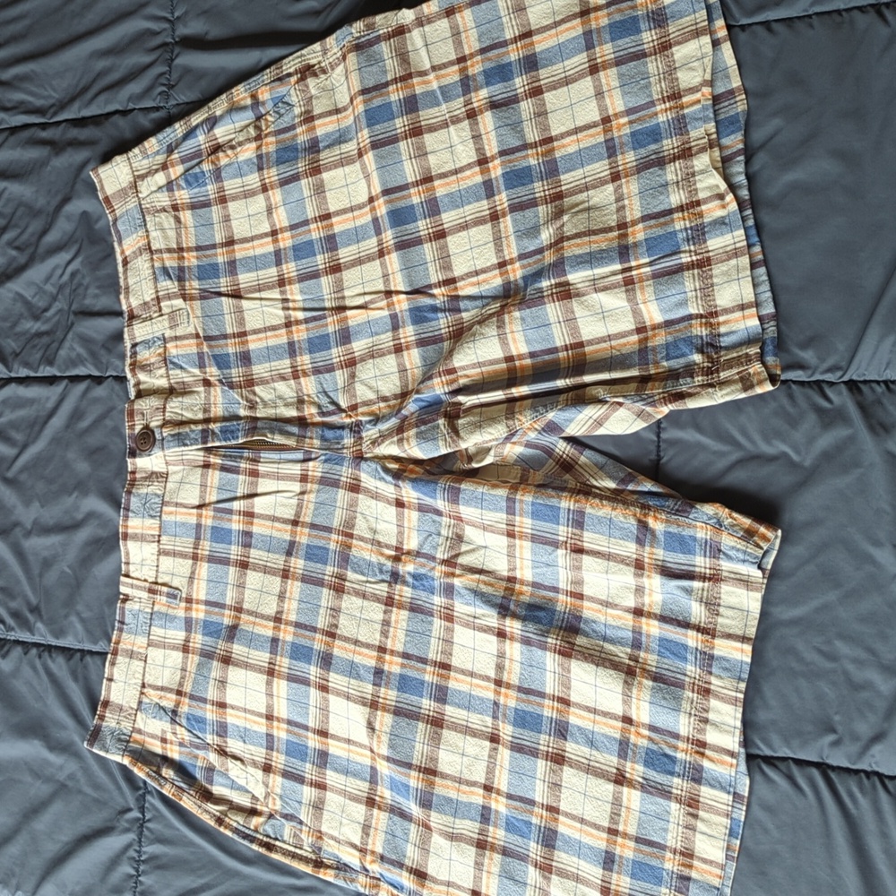 3 Pairs GAP Men's Plaid Shorts, Size 36 - Picture 8 of 10